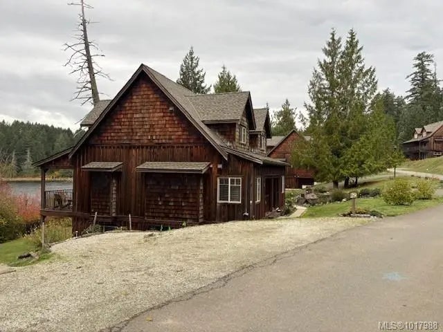 2 of 34 - 315 Robinson Rd 29, Salt Spring, BC