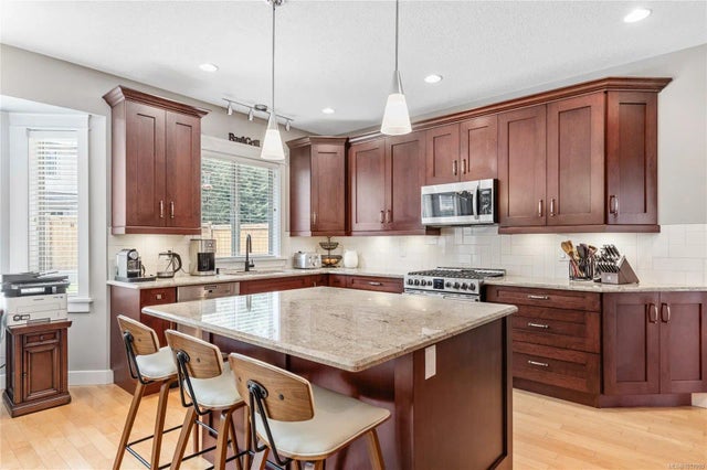 4 of 83 - 423 Craig St, Parksville, BC