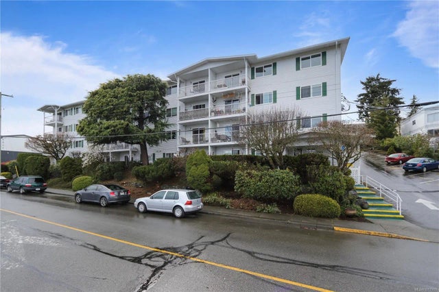 1 of 21 - 9942 Daniel St 407, Chemainus, BC