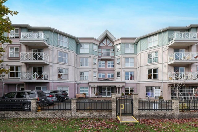 3 of 29 - 1683 Balmoral Ave 403, Comox, BC