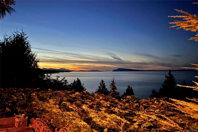 2 of 99 - 235 Spearfish Rd, Qualicum Beach, BC