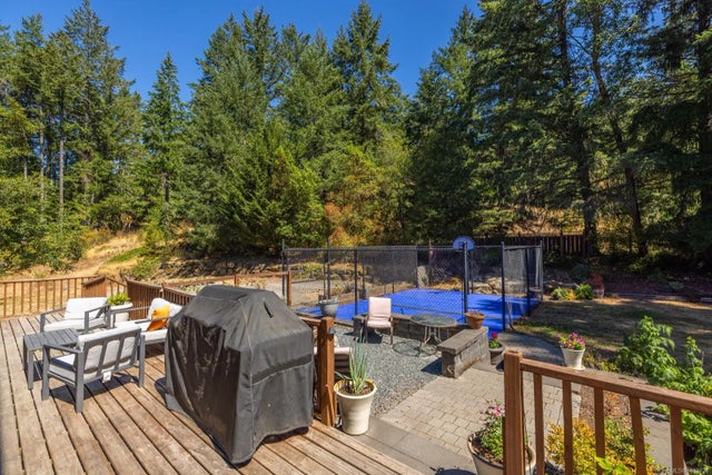 3 of 28 - 1725 Millstream Rd, Highlands, BC