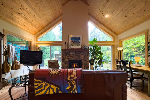 2 of 51 - 403 Whaletown Rd, Cortes Island, BC