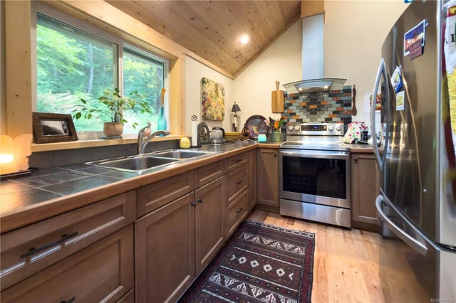 5 of 51 - 403 Whaletown Rd, Cortes Island, BC