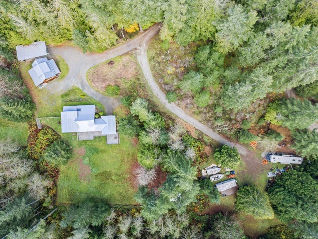 3 of 32 - 211 Long Harbour Rd, Salt Spring, BC