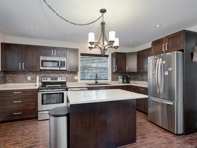 4 of 25 - 1042 Skylar Cir, Shawnigan Lake, BC