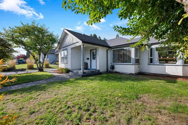 2 of 41 - 1051 Vista Ave, Duncan, BC