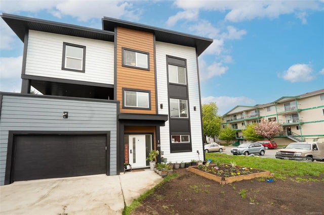 1 of 40 - 50 King George St N 1, Lake Cowichan, BC