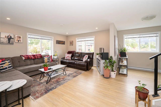 2 of 40 - 50 King George St N 1, Lake Cowichan, BC