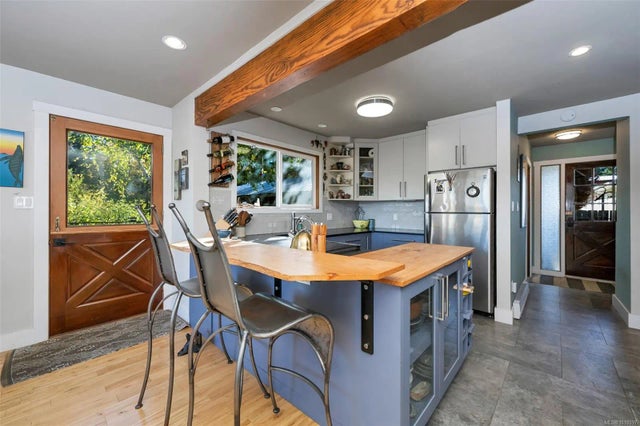 2 of 45 - 277 Maliview Dr, Salt Spring, BC