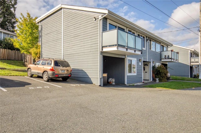 2 of 22 - 507 9th St 30, Nanaimo, BC