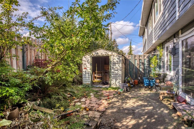 3 of 22 - 507 9th St 30, Nanaimo, BC