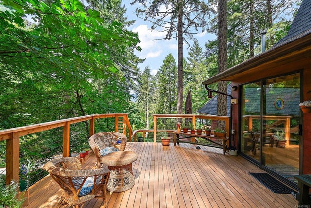 5 of 32 - 1465 Lands End Rd, North Saanich, BC