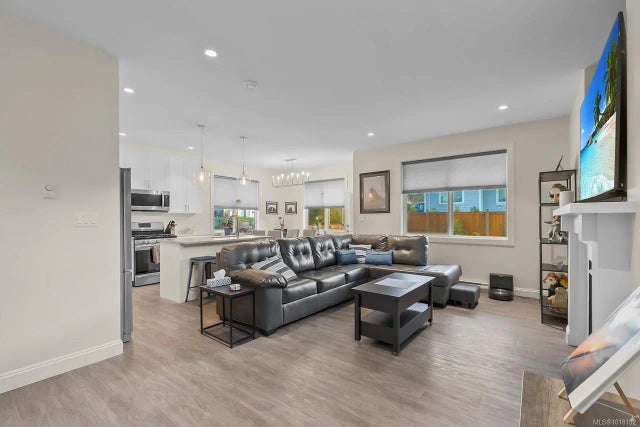 2 of 24 - 905 Boardwalk Ave, Nanaimo, BC