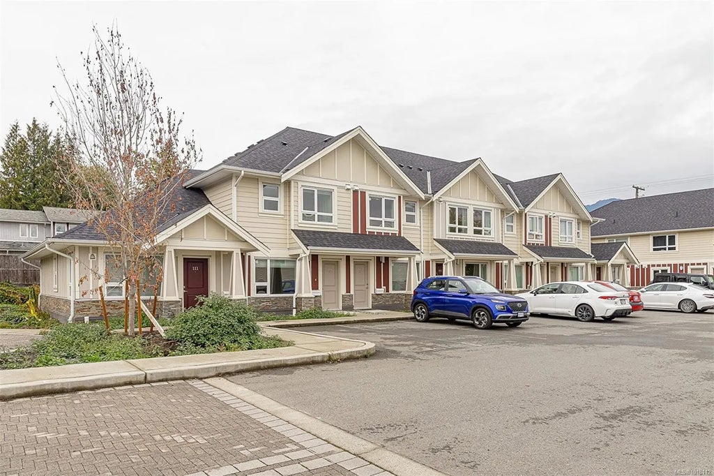 3248 Sherman Rd 110, Duncan