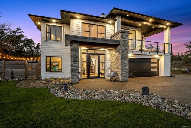 1 of 77 - 650 Lazo Rd, Comox, BC