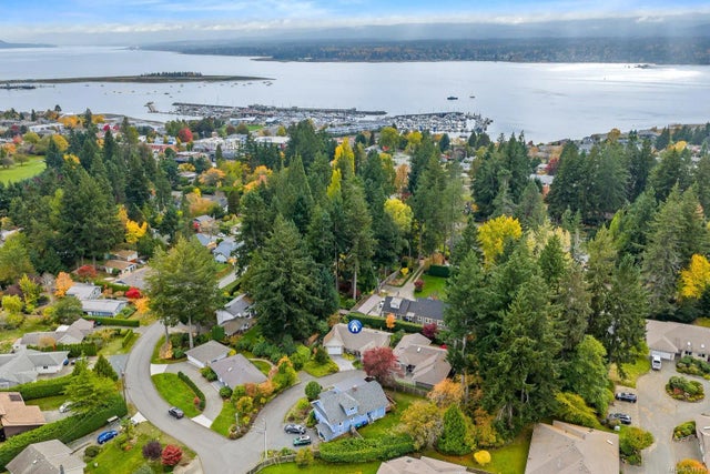 1 of 36 - 1861 Queens Ave, Comox, BC