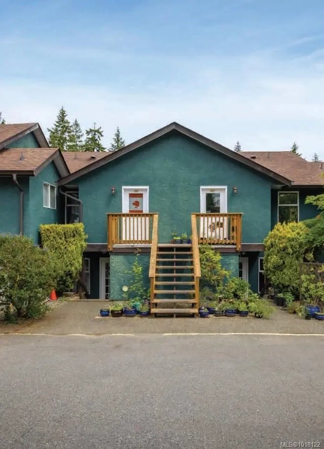 3 of 9 - 635 Bowen Rd, Nanaimo, BC