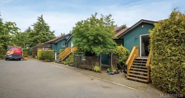 4 of 9 - 635 Bowen Rd, Nanaimo, BC