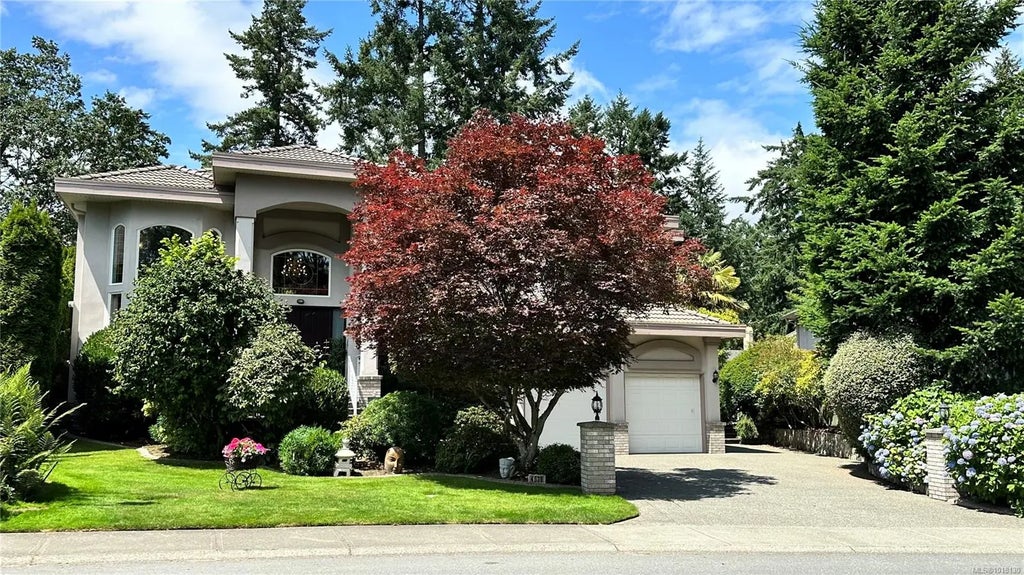 4638 Boulderwood Dr, Saanich