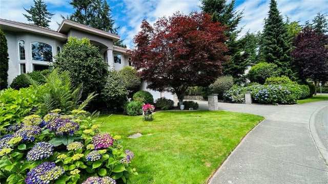 3 of 55 - 4638 Boulderwood Dr, Saanich, BC