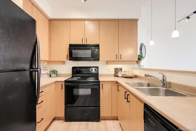 3 of 48 - 1115 Craigflower Rd 309d, Esquimalt, BC