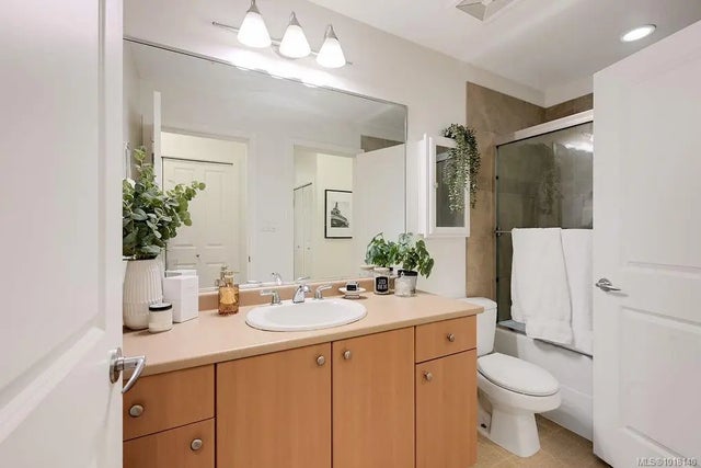 4 of 48 - 1115 Craigflower Rd 309d, Esquimalt, BC