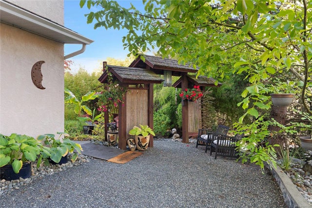 1 of 43 - 6599 Central Saanich Rd A, Central Saanich, BC