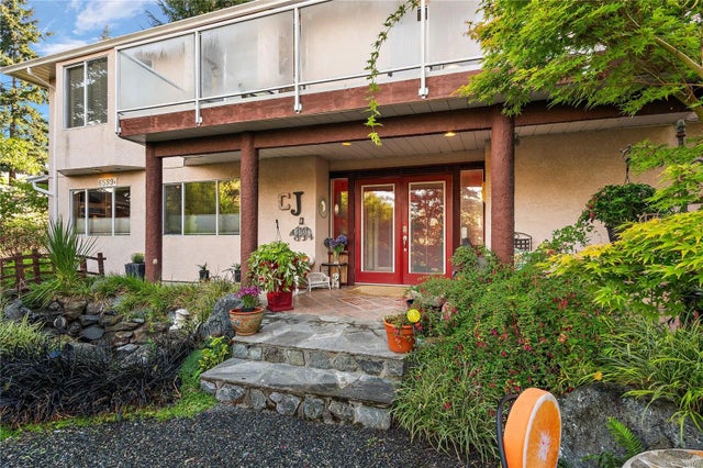 5 of 43 - 6599 Central Saanich Rd A, Central Saanich, BC