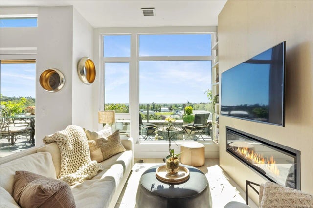 1 of 41 - 1216 Carlisle Ave 503, Esquimalt, BC