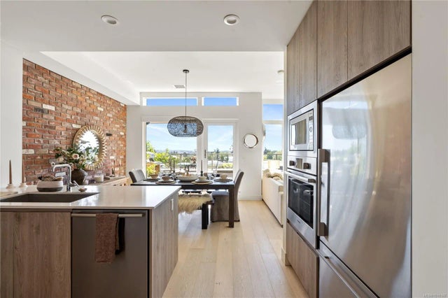 4 of 41 - 1216 Carlisle Ave 503, Esquimalt, BC