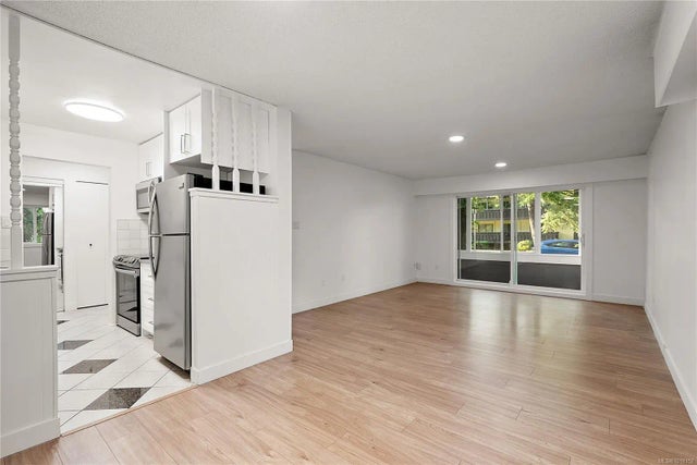 1 of 28 - 1124 Esquimalt Rd 101, Esquimalt, BC