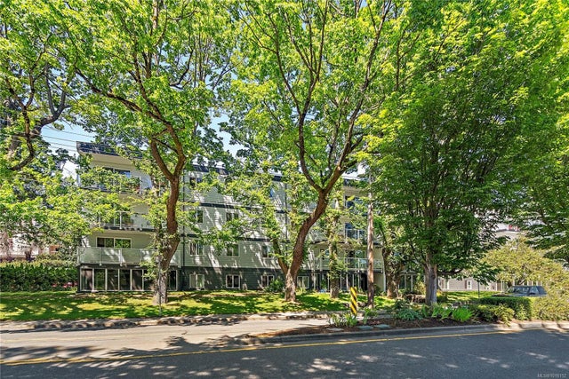 2 of 28 - 1124 Esquimalt Rd 101, Esquimalt, BC