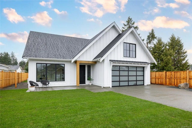 1 of 42 - 327 Wisteria St, Parksville, BC