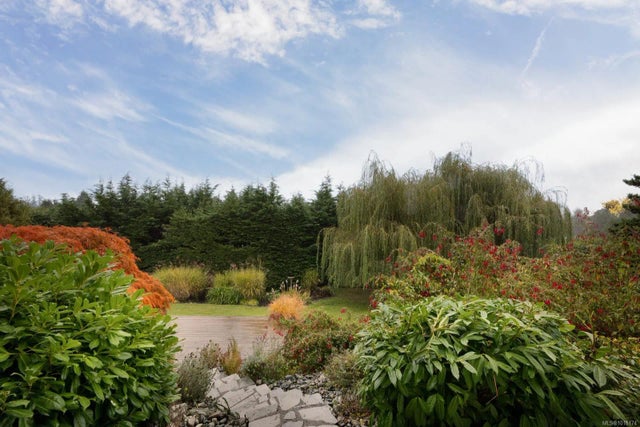 3 of 50 - 5055 Lochside Dr, Saanich, BC