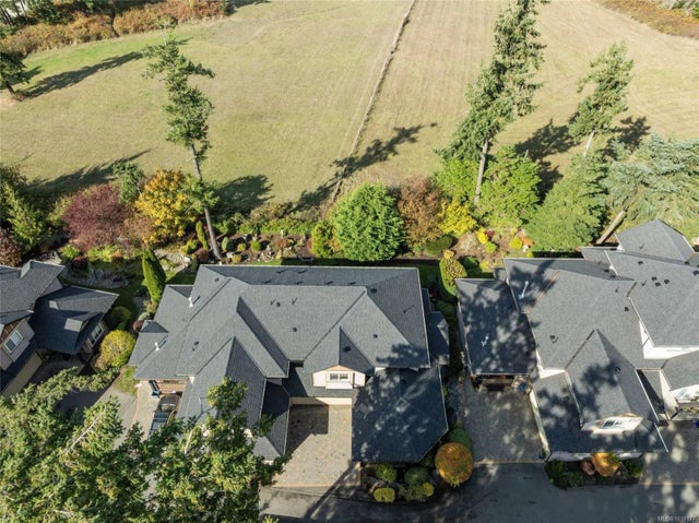 2 of 48 - 15 Helmcken Rd 18, View Royal, BC