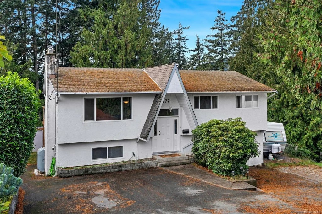 977 Weaver Pl, Langford