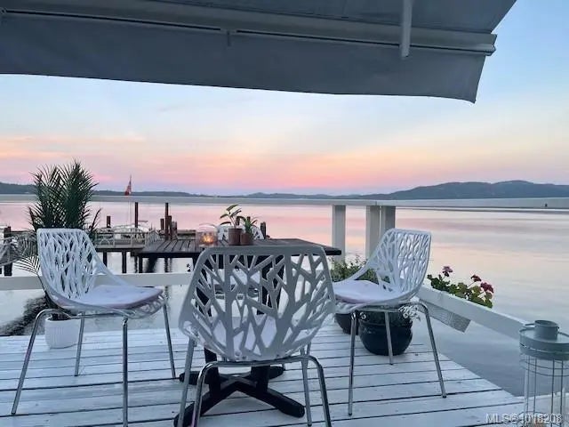 2 of 30 - 1723 Sandy Beach Rd 12, Mill Bay, BC