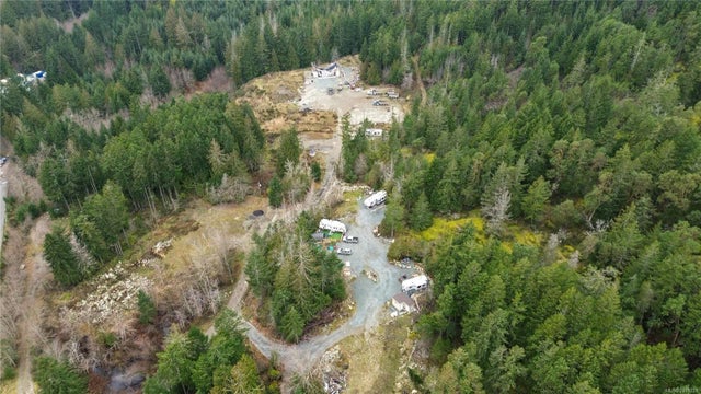 3 of 10 - 687-689 Shawnigan Lake Rd, Shawnigan Lake, BC