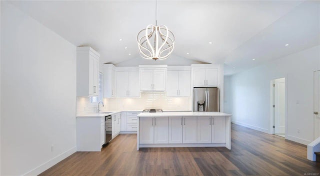 4 of 21 - 492 Hampstead St, Parksville, BC