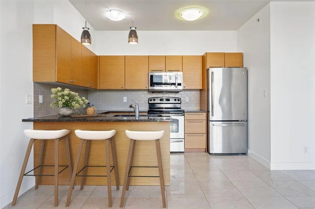 4 of 54 - 1315 Esquimalt Rd 410, Esquimalt, BC