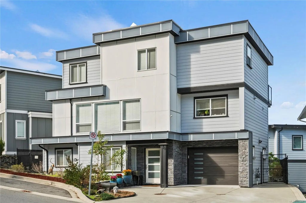 3521 Myles Mansell Rd, Langford