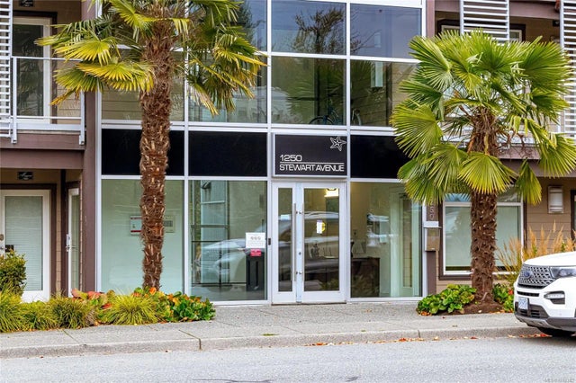 2 of 45 - 1250 Stewart Ave 401, Nanaimo, BC