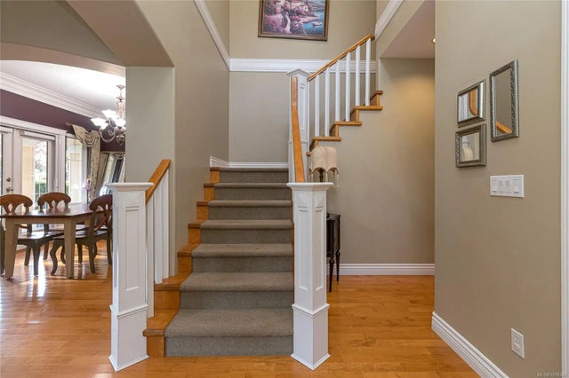 4 of 48 - 4512 Gordon Point Dr, Saanich, BC