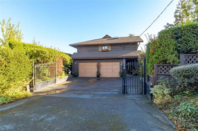 5 of 61 - 128 St. Giles St A, View Royal, BC