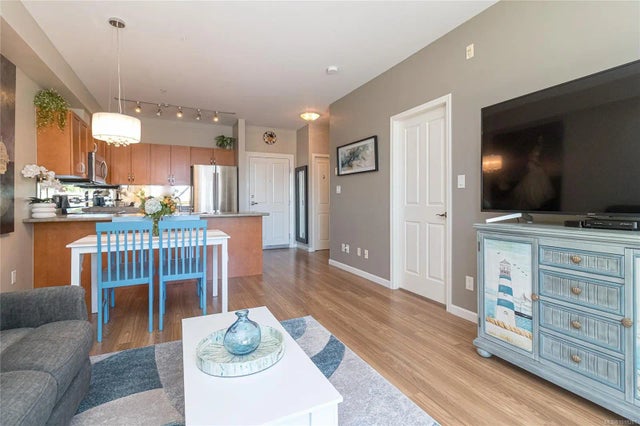 4 of 28 - 1959 Polo Park Crt 210, Central Saanich, BC