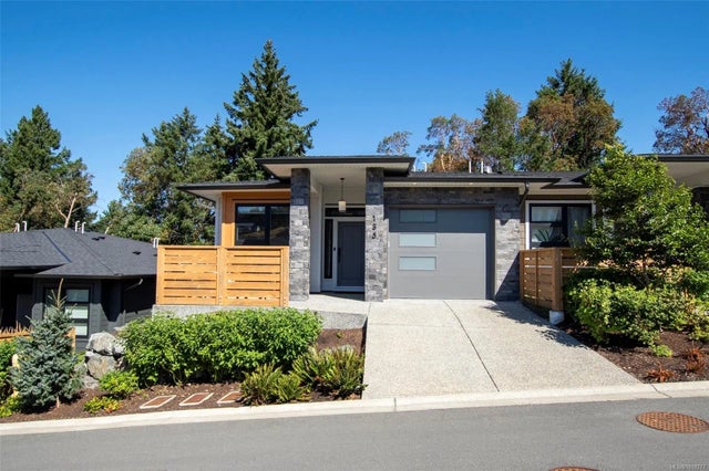 1 of 21 - 1234 Viewtop Rd 135, Duncan, BC