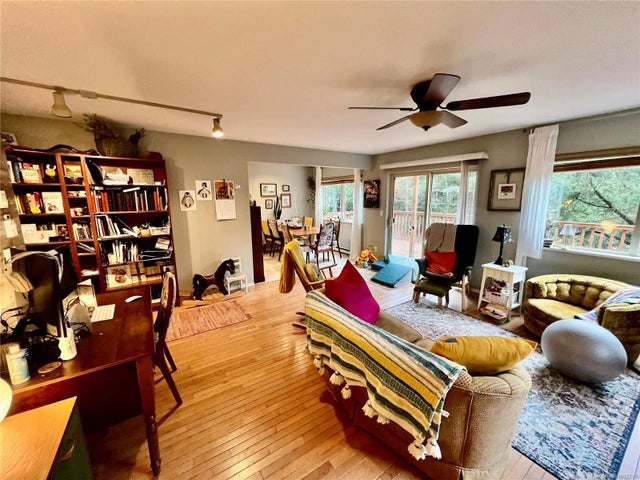 3 of 18 - 702 Charter Rd, Mayne Island, BC