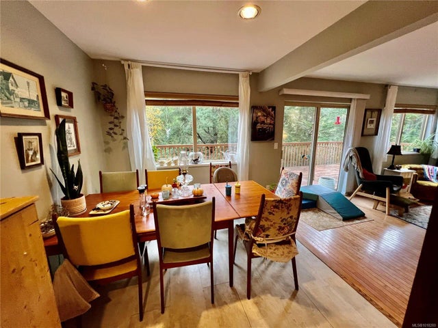 5 of 18 - 702 Charter Rd, Mayne Island, BC