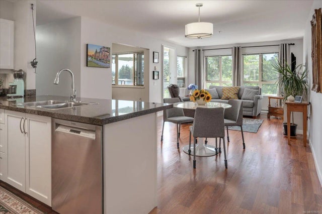 2 of 45 - 297 Hirst Ave W 404, Parksville, BC